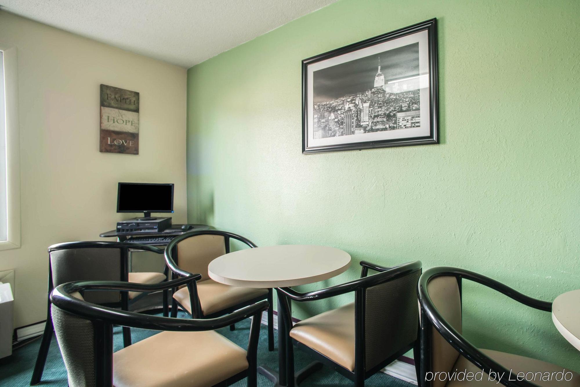 Econo Convention Center * Sacramento